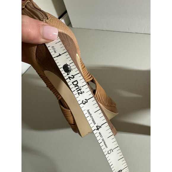 BCBG maxazaria Heels Shoes Gladiator Lace Up Woven Brown Peep Toe Boho Size 8.5 - Picture 6 of 14